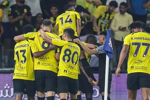 صراع بين الاتحاد وأهلي جدة على ظهير الاتفاق